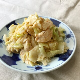 ゆで鶏とキャベツの胡麻だれ和え